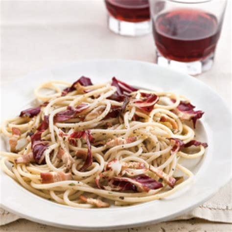 spaghetti-with-radicchio-and-bacon-williams-sonoma image