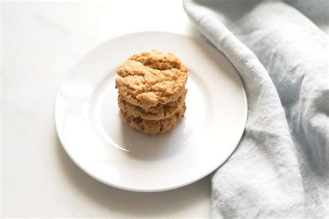healthy-peanut-butter-cookies-that-are-flourless-julie image
