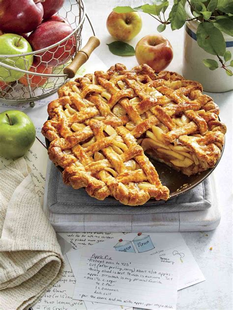 old-fashioned-apple-pie image