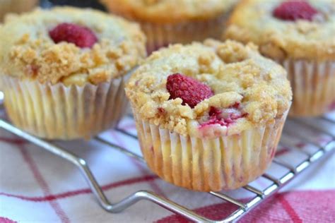 raspberry-cheesecake-muffins-todaycom image