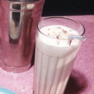 malted-vanilla-milk-shakes-recipe-bon image