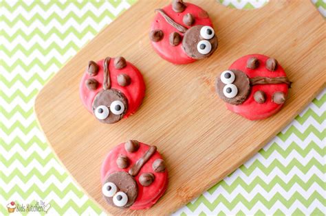 ladybug-oreos-in-the-kids-kitchen image