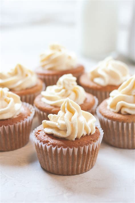 keto-earl-grey-cupcakes-with-vanilla-frosting-kate-s-lyon image