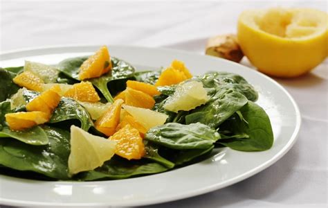 spinach-citrus-salad-with-grapefruit-vinaigrette image