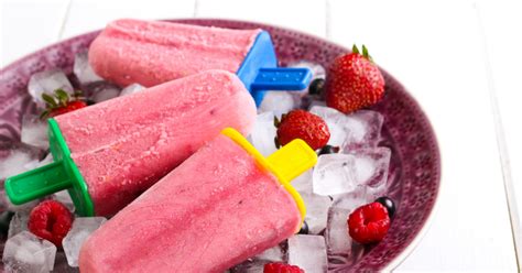 strawberry-blueberry-lemonade-frozen-pops-taste image