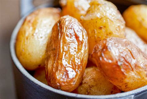 braised-new-potatoes-leites-culinaria image