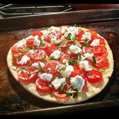 easy-margherita-pita-pizza-faithful-provisions image