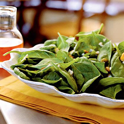 spinach-salad-gorgonzola-pistachios-pepper-jelly image