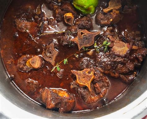 juicy-jamaican-oxtail-recipe-with-video-roxy-chow image
