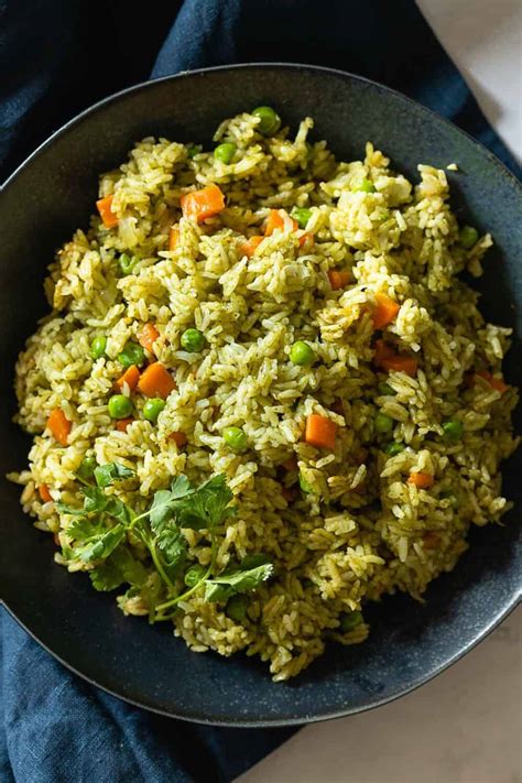 how-to-make-peruvian-green-rice-green-healthy-cooking image