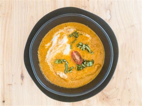 creamy-tomato-soup-with-cashew-cream-elevated image