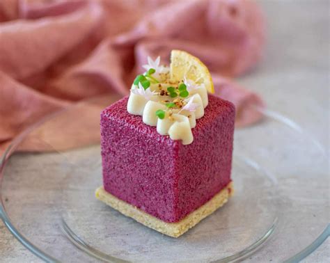 raspberry-lemon-cream-cake-entremet-crystal image