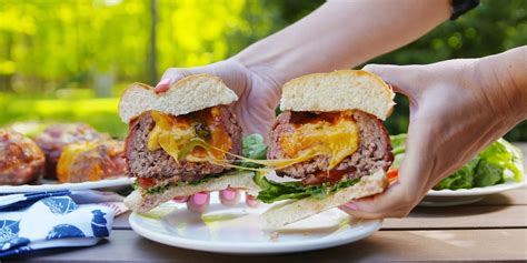 best-beer-can-burgers-recipe-how-to-make-beer-can image