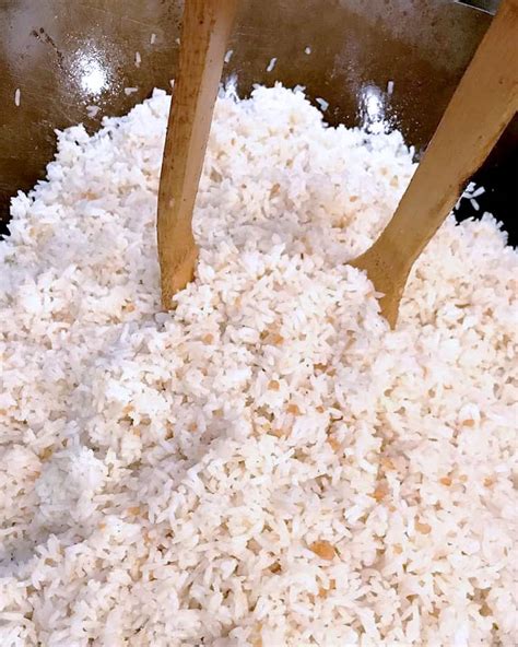 sinangag-recipe-garlic-fried-rice-filipino-leftover-rice image