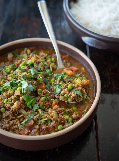 easy-ground-beef-curry-recipe-beef-keema-curry-beyond image