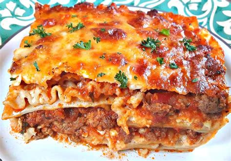 traditional-beef-and-cheese-lasagna image