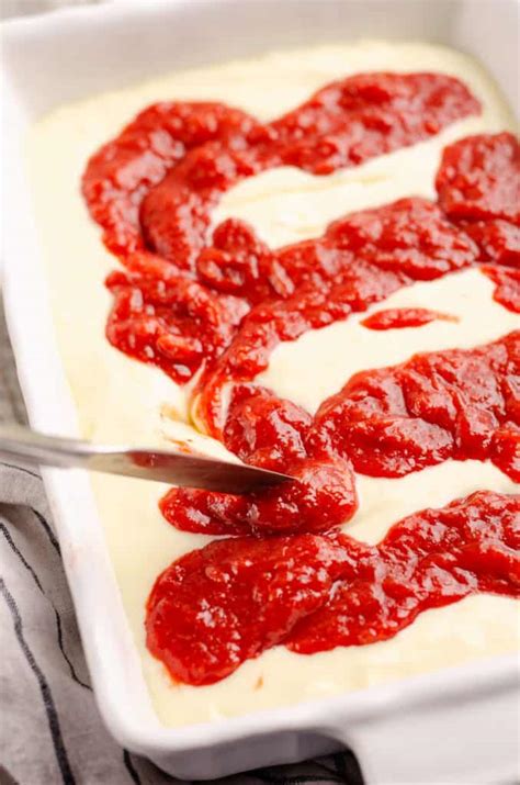 strawberry-rhubarb-cheesecake-bars-the-creative-bite image