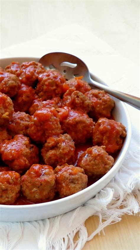 easy-pressure-cooker-meatballs-in-tomato-sauce image