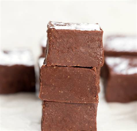 2-ingredient-chocolate-peanut-butter-fudge-keto-low image