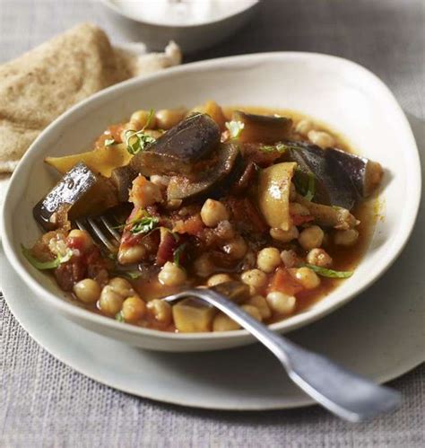 middle-eastern-stye-chickpea-stew-recipe-the-happy image