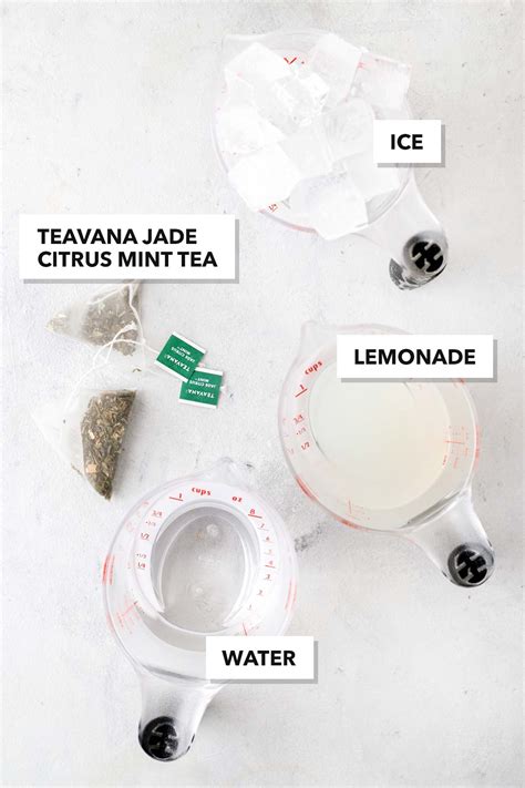 starbucks-iced-green-tea-lemonade-copycat image