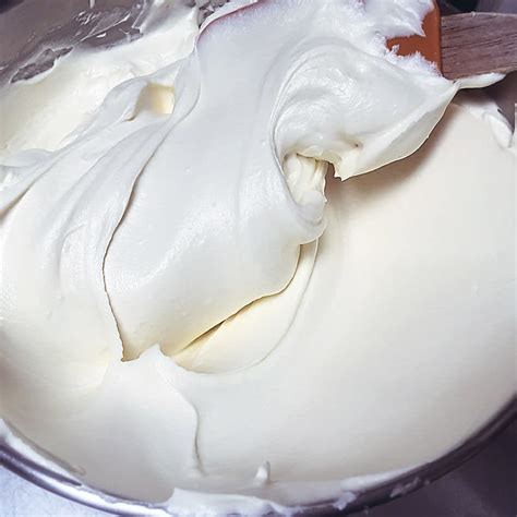 white-chocolate-buttercream-recipe-sugar-geek-show image