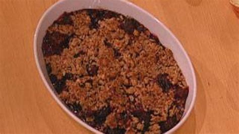 nigella-lawsons-blackberry-crisp-recipe-rachael image