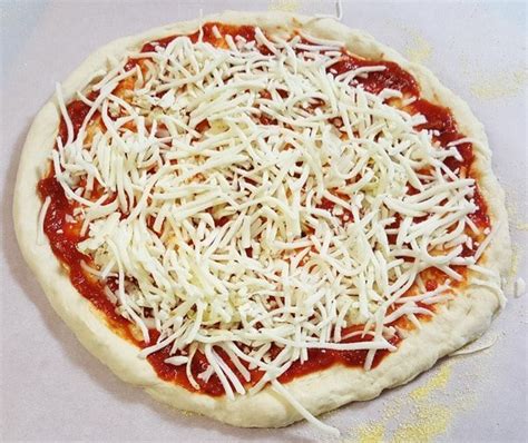 the-best-and-easiest-homemade-pizza-recipe-chef-dennis image