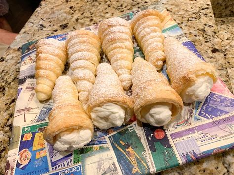 how-to-make-puff-pastry-cream-horns-easy image