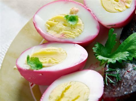 pennsylvania-dutch-pickled-eggs-recipe-cdkitchencom image