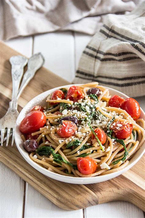 easy-greek-pasta-with-tomatoes-and-feta-jen image