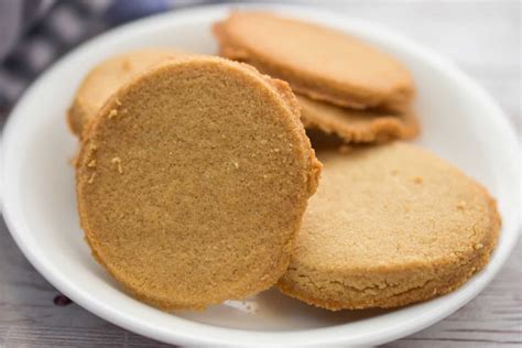 best-coconut-flour-shortbread-cookies-keto-fittoserve image