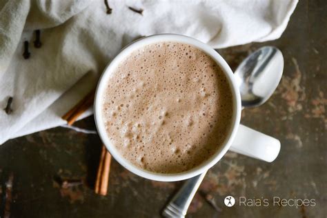 gingerbread-spiced-mocha-latte-raias image
