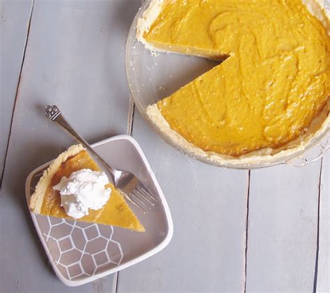 classic-libby-pumpkin-pie-recipe-kellis-kitchen image