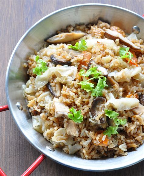easy-cabbage-and-mushroom-rice-using-rice-cooker image