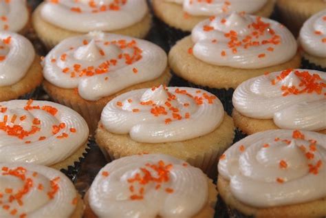 billys-vanilla-vanilla-cupcakes-stylish-cuisine image
