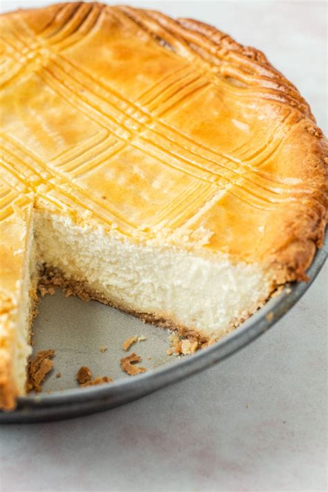 sweet-italian-ricotta-pie-everyday-pie image