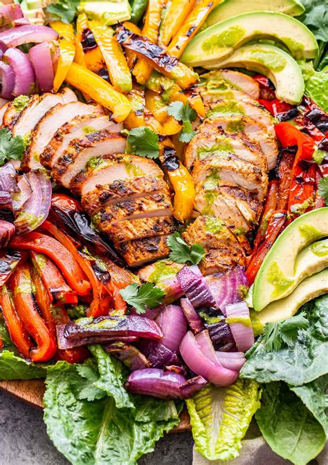 grilled-chicken-fajita-salad-recipe-runner image