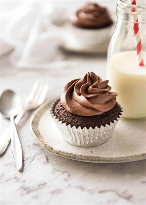 best-easy-chocolate-cupcakes-no-stand-mixer image