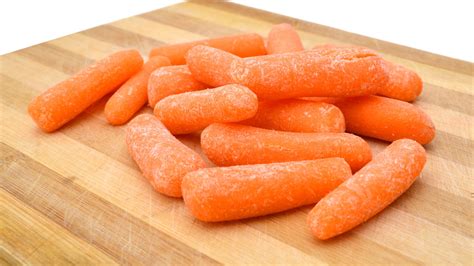 heres-what-that-white-stuff-on-your-carrot-is image
