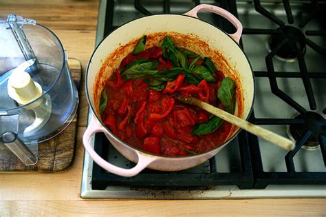 quick-fresh-tomato-basil-sauce-alexandras-kitchen image