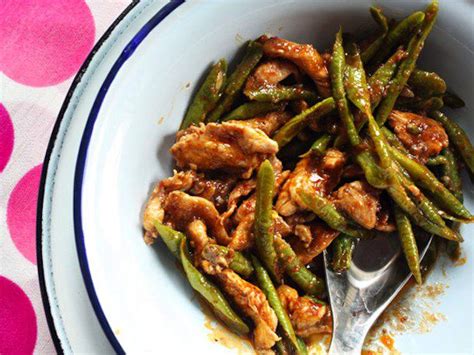 my-thai-chicken-red-curry-stir-fry-with-green-beans image