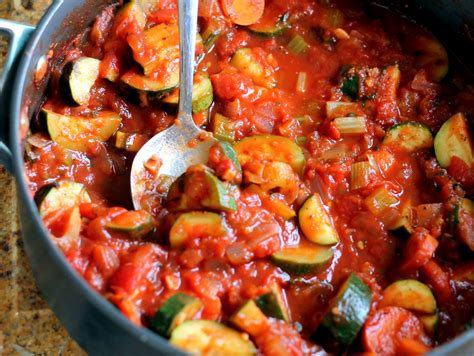 homemade-arrabbiata-sauce-with-zucchini-the-only image