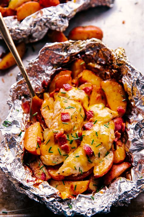 cheesy-chicken-and-potato-foil-packs-the-food-cafe image