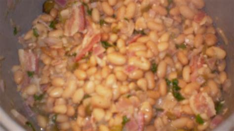 drunken-peruano-beans-with-cilantro-and-bacon image