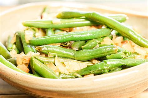 southern-style-instant-pot-green-bean-recipe-bowl-me image