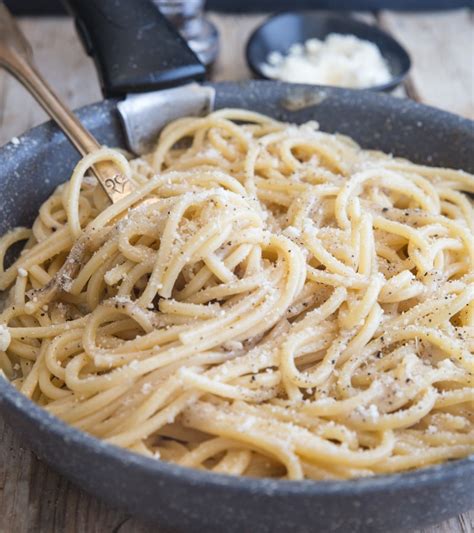 authentic-cacio-e-pepe-recipe-an-italian-in-my-kitchen image
