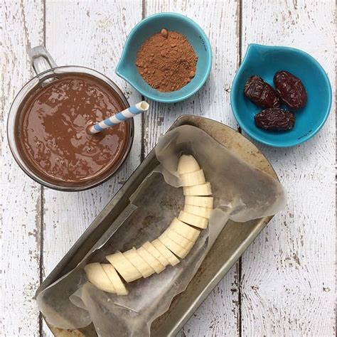 vegan-banana-chocolate-smoothie-recipe-the-other image