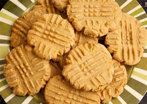 easy-peanut-butter-cookies-country-recipe-book image