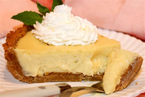 pie-o-my-the-famous-mar-a-lago-key-lime-pie image